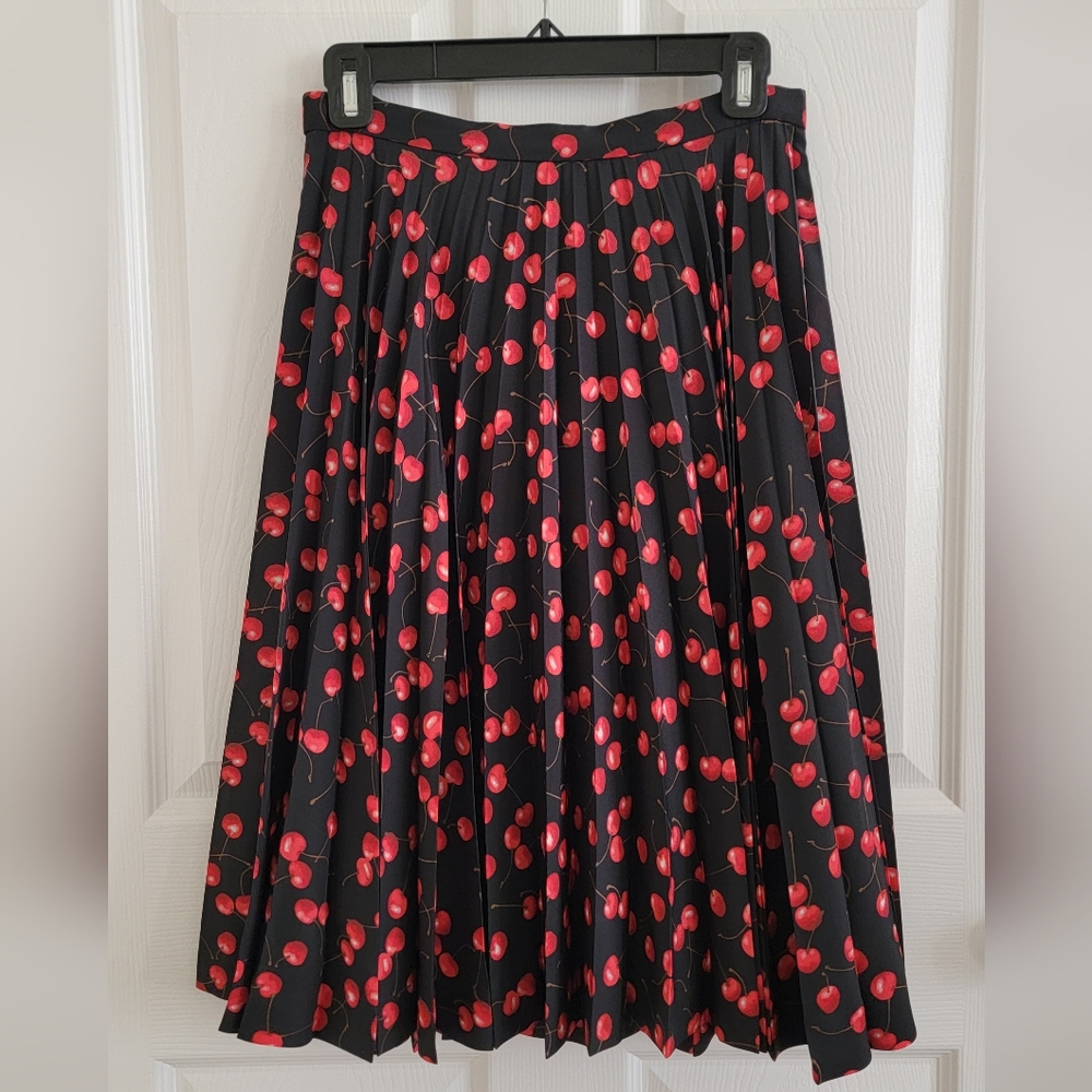 J. Crew 🍒 Pleated Midi Skirt in Cherry print, size 0